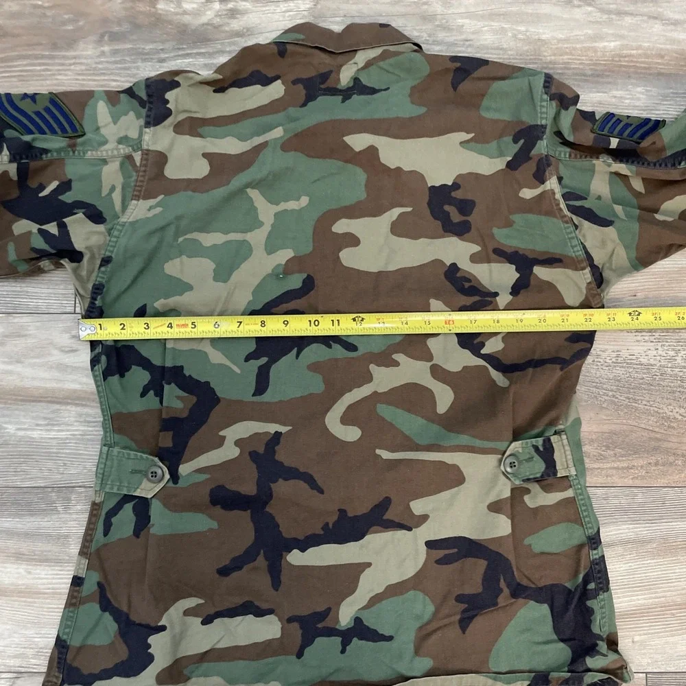 Vintage US Air Force Woodland Camo BDU Jacket Military Patches Mens Regular